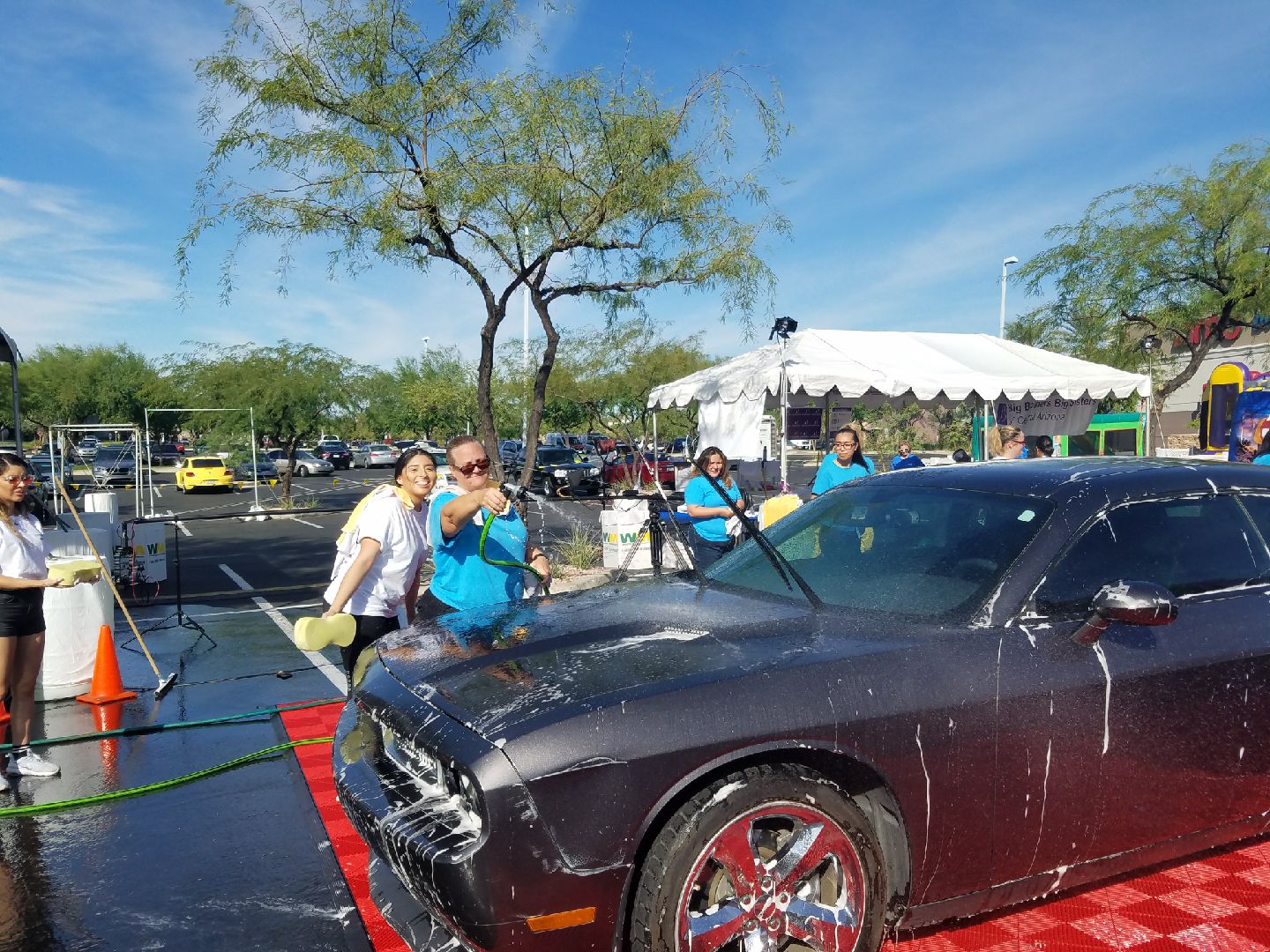 Paul’s Car Wash 2017 Lerner & Rowe Gives Back