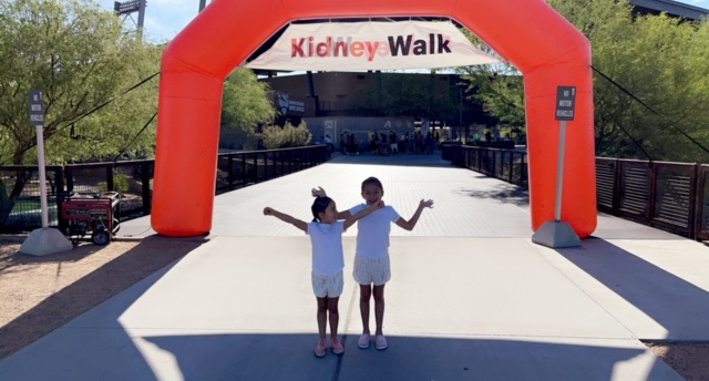 Young walkers in front of 2022 Phoenix Kidney Walk  arch