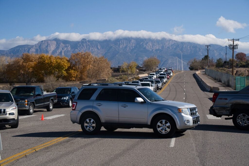 Line to enter Albuquerque Thanksgiving Meal Giveaway 2022